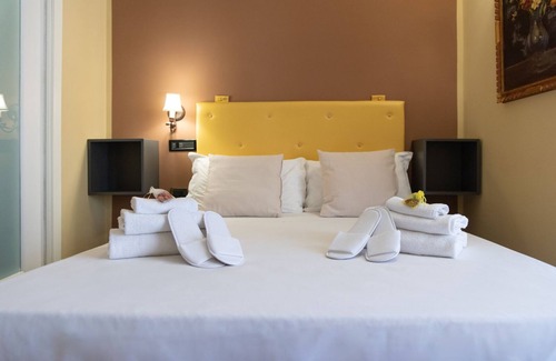 Naples City Centre Hotel | Hotel Suite Ares