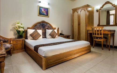 Karol Bagh Hotel | Hotel Sunstar Residency