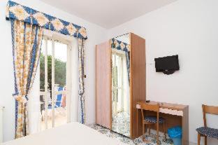 Ischia Porto Hotel | Hotel Terme Oriente - Beach & SPA