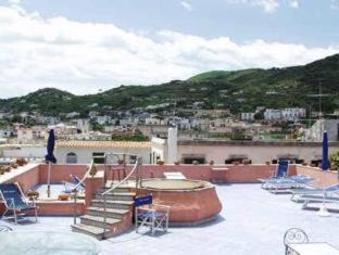 Ischia Porto Hotel | Hotel Terme Oriente - Beach & SPA