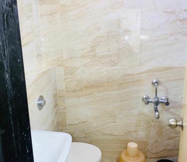 Jabalpur Hotel | Hotel The Galaxy