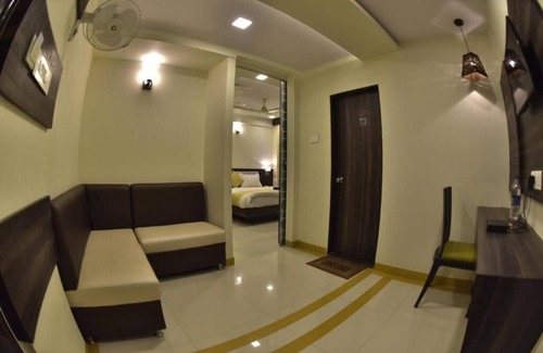 Thane West Hotel | Hotel Time Square