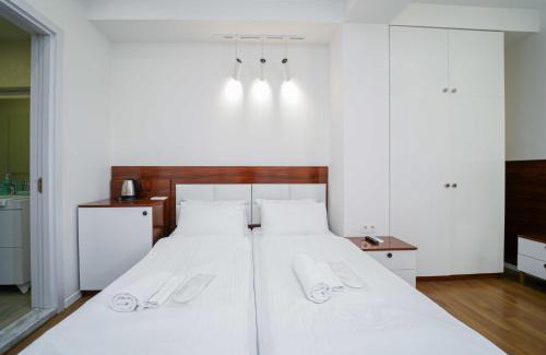 Vera Apartment | Hotel type room with mini kitchen and balcony on Melikishvili, city center