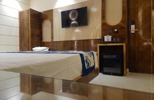 Paharganj Hotel | Hotel Vanson Villa, City Centre- With Free Airport Pickup
