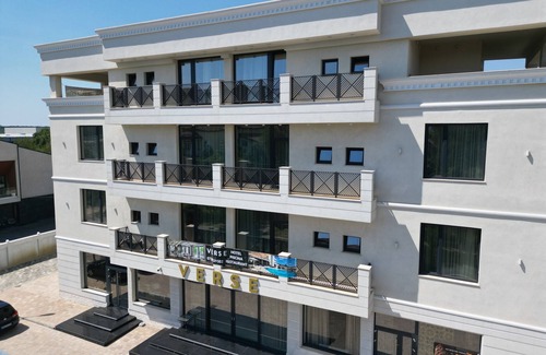 Stefanestii de Jos Hotel | Hotel VERSE