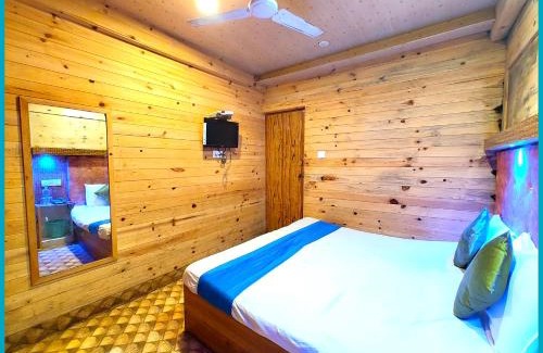 Nainital Hotel | Hotel Vinayak Resort Near Mall Road - Free Wifi-Room Service -Balcony -Prime Location -Luxury And Spacious Room - A Top Rated Hotel In Nainital