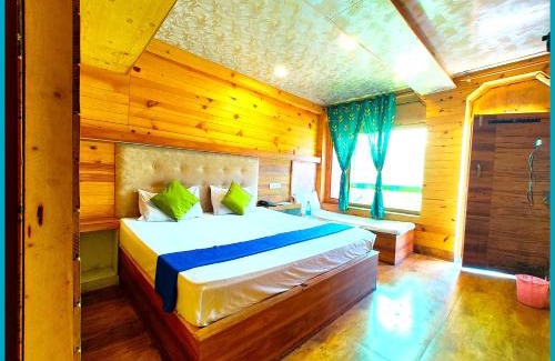 Nainital Hotel | Hotel Vinayak Resort Near Mall Road - Free Wifi-Room Service -Balcony -Prime Location -Luxury And Spacious Room - A Top Rated Hotel In Nainital