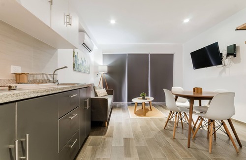 Zona Hotelera Apartment | HotelZone L17 Beach Access
