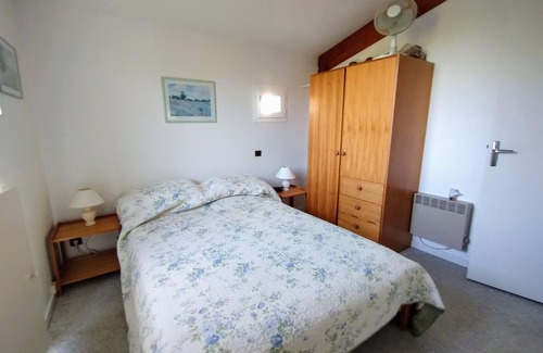 Saint-Paul-Lizonne House | House in lovely gardens with shared pool in Dordogne, parking on site