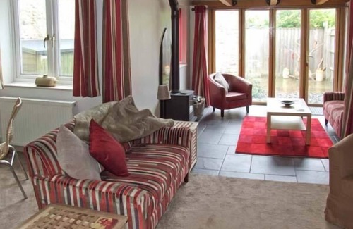 Stow-on-the-Wold Cottage | HOUR COTTAGE, family friendly, with open fire in Stow-On-The-Wold