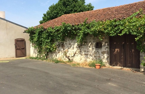 Saint-Amand-sur-Sevre House | House 10 min from puy du fou and oriental park in Maulévrier