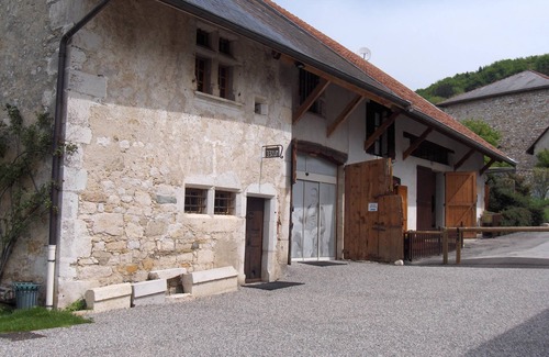 Chavornay House | House 2 bedrooms 5 persons 1 bathroom 65 m2 35 km Aix Les Bains