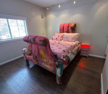 Montrose House | House 2br 2 br Montrose Galleria medical center
