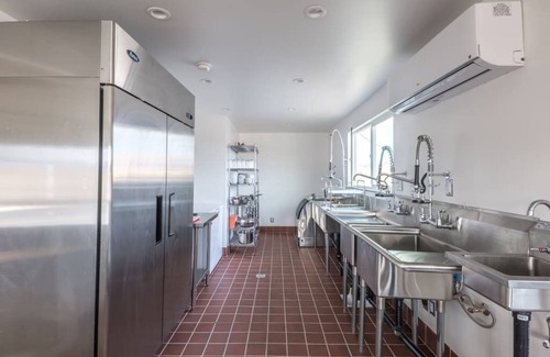 Wonder Valley House | House 3 Tamarisk · Tamarisk House 4bd/4ba w/Yoga Room & Hot Springs