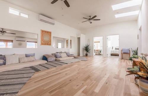 Wonder Valley House | House 3 Tamarisk · Tamarisk House 4bd/4ba w/Yoga Room & Hot Springs