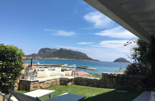 Baia Caddinas House | House 50 meters from the sea residence S'ABBA E SA PEDRA