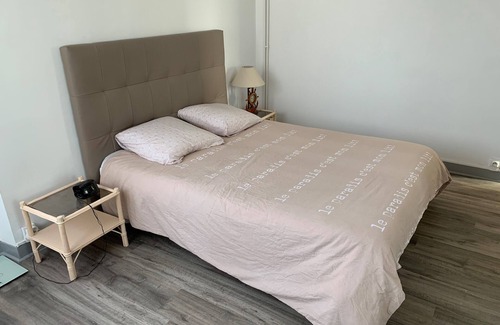Ploneour-Lanvern House | House 5km from the seaside