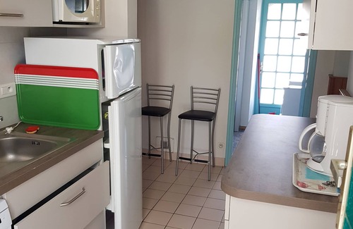 Damgan Apartment | House 6people Ground floor 2 bedrooms 400metres beaches large plot