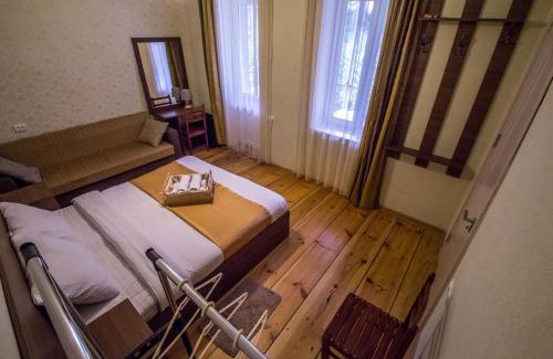 Bagvdanari Apartment | house by the river