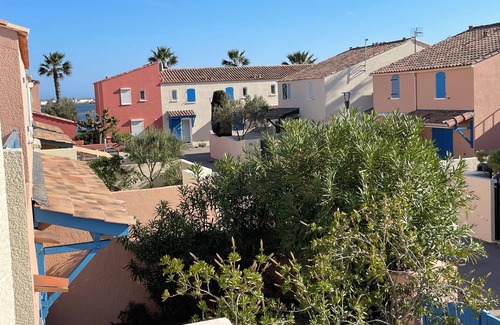 Gruissan Villa | House chic by the sea 1 min walk to the beach Plage du Grazel newly renovated
