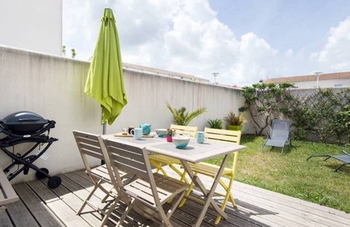 La Flotte House | House classified 3*, swimming pool, garden, terrace located La Flotte en Ré, sleeps 6