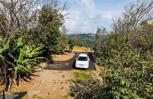 Guacimal Cottage | House with beautiful mountain views, tranquility and comfort close to everything.