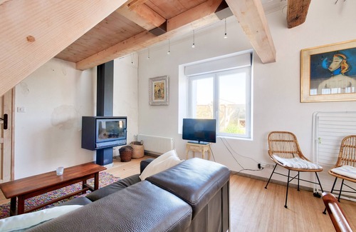 Saint-Michel-en-l'Herm House | House for 6 in Vendée with garden