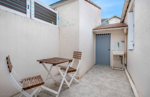 La Bernerie-en-Retz Ski Chalet | House for 5 people, 350m from the beach.