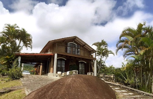 Tesouro da Colina House | House for rent Ilhabela