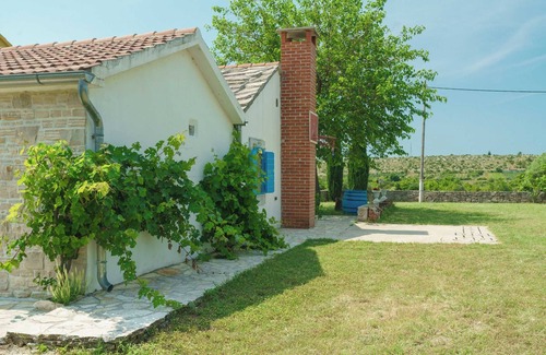 Benkovac House | House Glory (96101-K1) - Buković