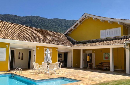 Guaeca House | House in a magnificent condominium near the sand
