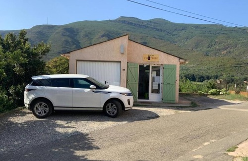 Sisco House | House in a picturesque village, sea and mountain view on GPS (sisco couture)