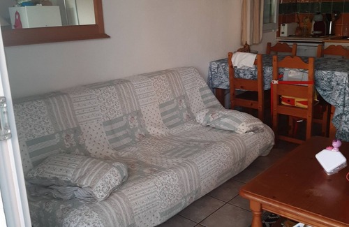 Colombiers House | House in a secure residence with swimming pools