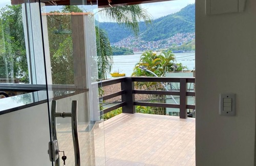 Marinas House | House in Angra dos Reis Sea View up to 3 People
