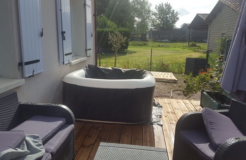 Saint-Medard-de-Guizieres House | House in the country