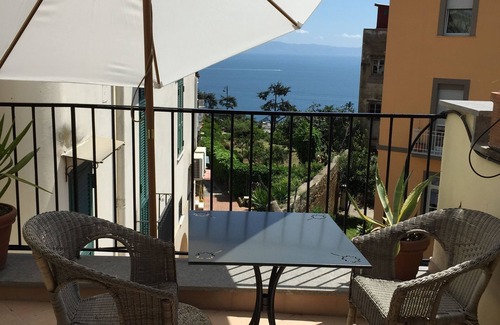 Vomero House | House in historic villa absolute tranquility sea and center Naples