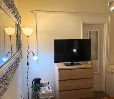 Queens Quarter House | House in Lisburn road