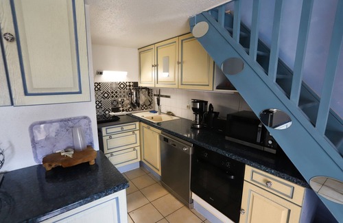 Saint-Cyprien Plage Ski Chalet | House in residence with swimming pool 3 bedrooms in St Cyprien