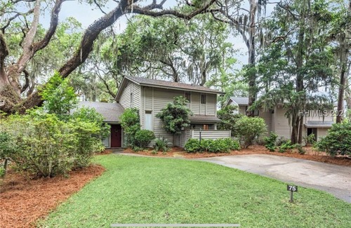 Lawton Woods House | House in Sea Pines w Parking, Bikes, Trail, Fire Pit, BBQ Grill