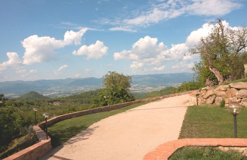 Borgo San Lorenzo Apartment | HOUSE IN STONE COLLINE FIRENZE MUGELLO- I CASTAGNI DEI MEDICI - Caterina