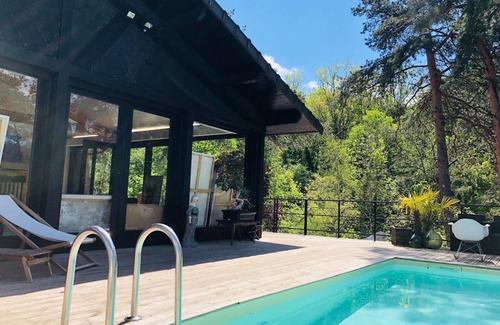 Maisse Villa | House in the forest 50km from Paris