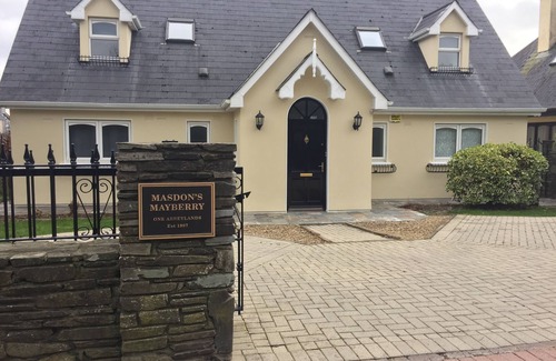 Kinsale Town Centre House | House in the heart of Kinsale with private garden, parking and superb views!