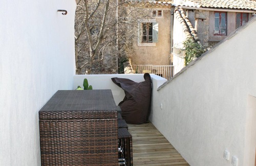 Margon House | HOUSE JO-LI, village house founded around the Castle of Margon.