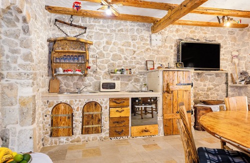 Drnis House | House Leptir (99721-K1) - Drniš