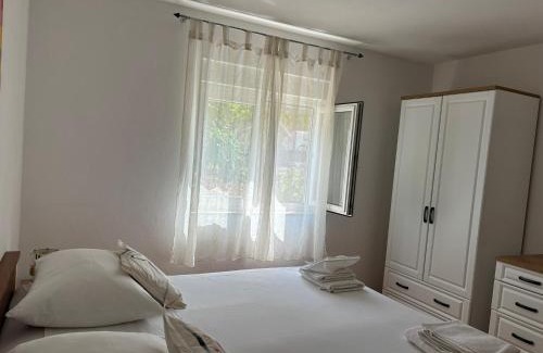 Okrug Gornji Apartment | House Mare