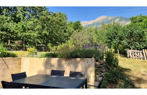 Chateauroux-les-Alpes House | House near Embrun, ski resorts, Serre-Ponçon lake and walks