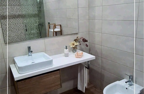 Monserrate Apartment | House of Camellias