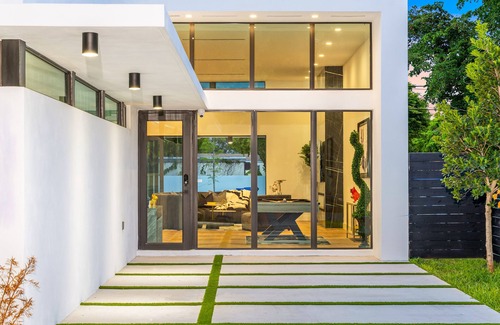 Buena Vista Villa | House of Frenchie by Xenia Homes