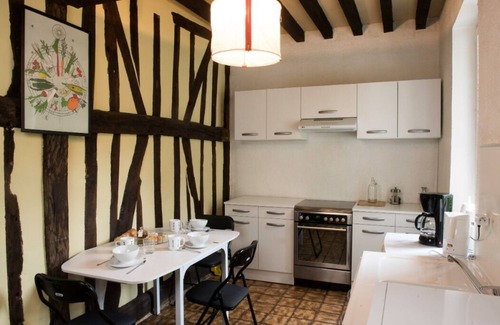 Le Landin Bed & Breakfast | House of Friends - Landin Castle