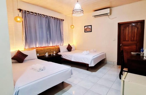 Kampot Hotel | House of Guest - Kampot - Ecran Noddles - Main Beach - River side - Rainbow Bridge